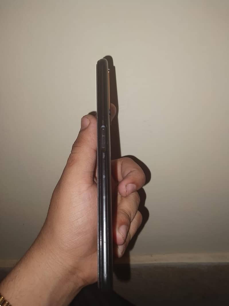 OPPO A76 3