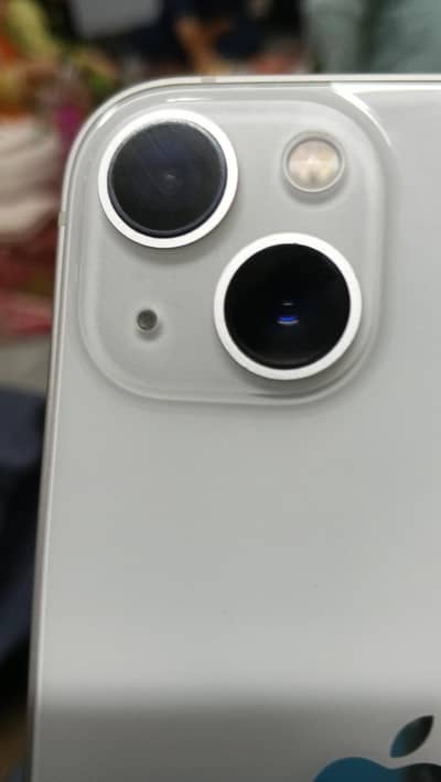 Apple iPhone 13