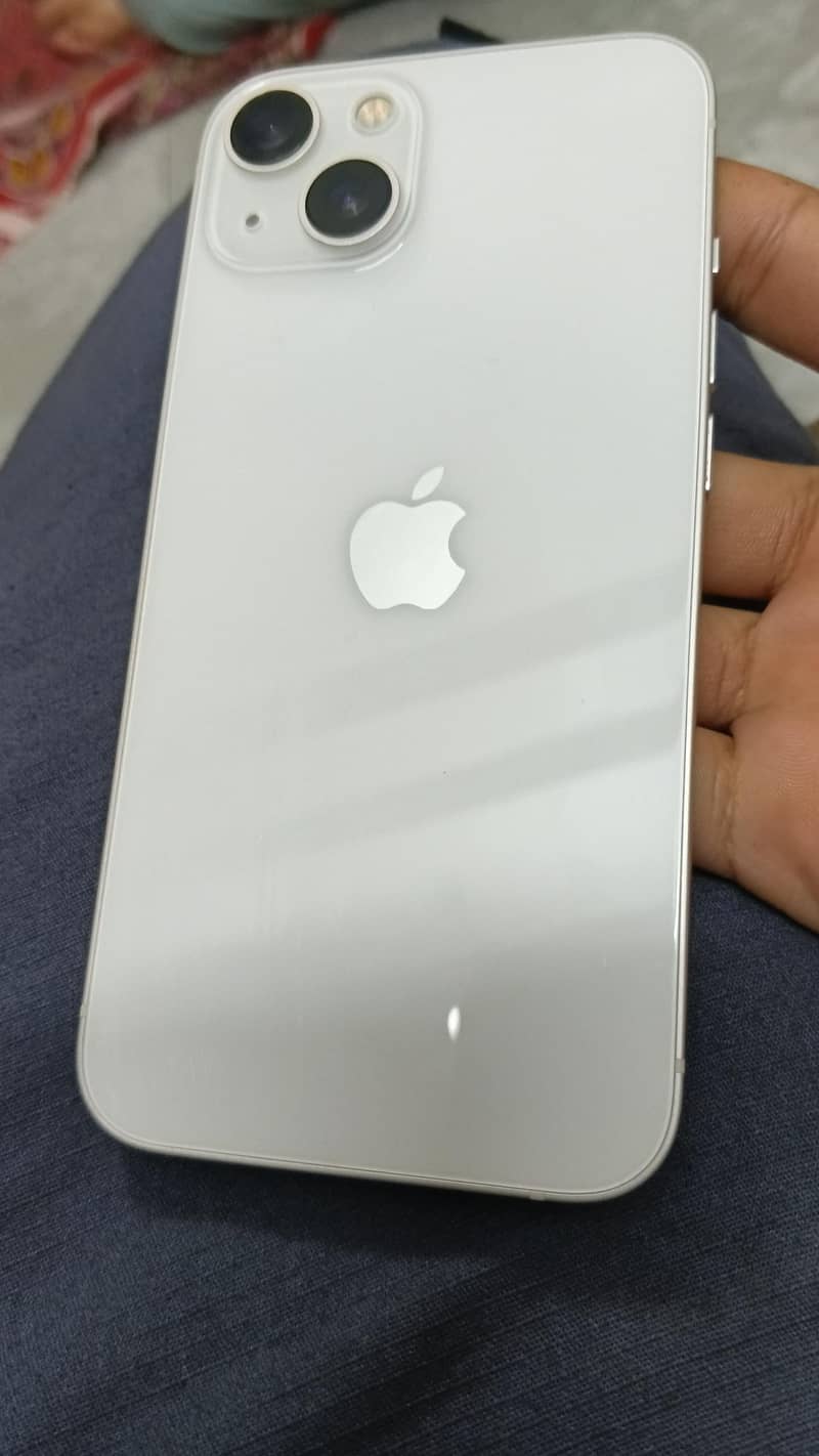 Apple iPhone 13 4