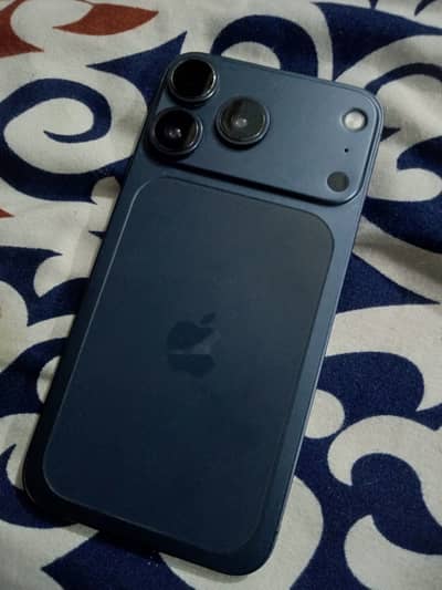 Apple iPhone XS converted to 17pro
