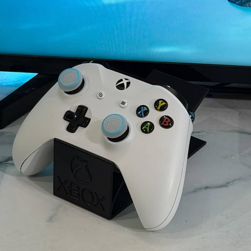 Xbox Remote Controller Holder (Black/White) 2