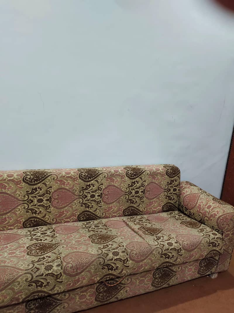 three seater sofa comes bed 3