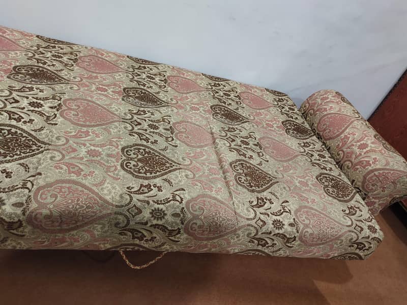three seater sofa comes bed 5