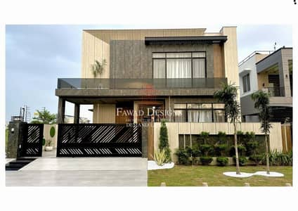 SYED BROTHERS PROUDLY OFFERS: 1-Kanal Elegant And Fully Maintained Bungalow Is Available In The Best Block Of DHA Lahore.