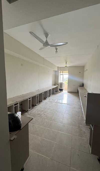 G/11 markaz 3th floor 429sq office available for rent, lift available