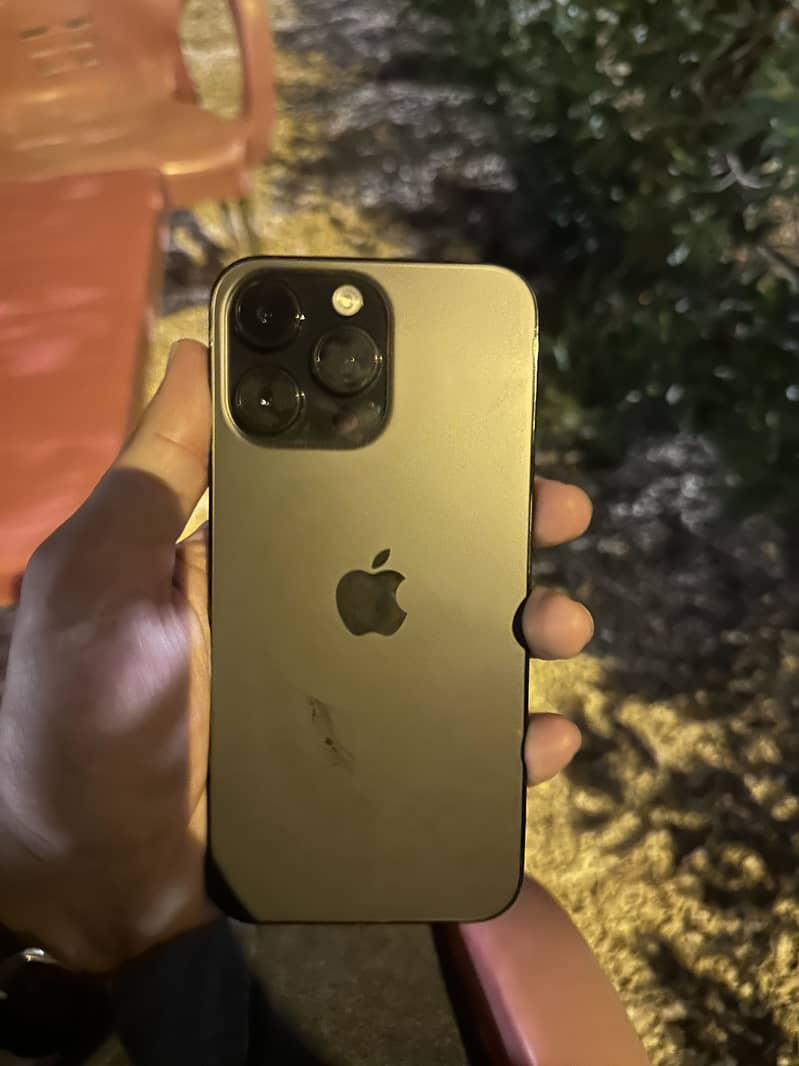 Apple iPhone 14 Pro Max 0