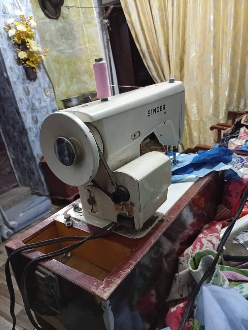 singer sewing machine 1