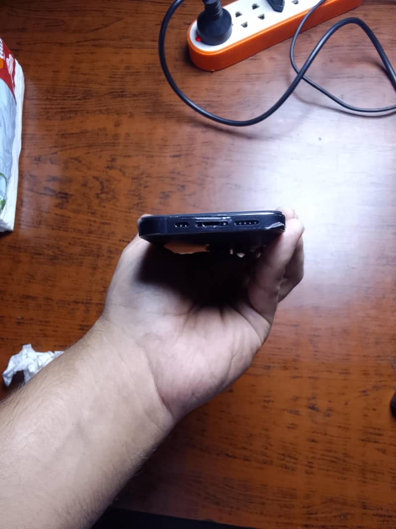 Apple iPhone 14 Pro 3