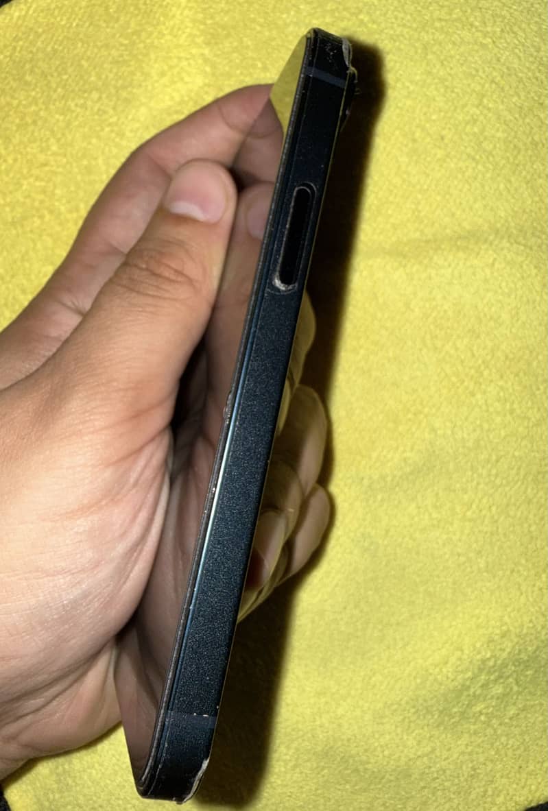Apple iPhone 13 mini 5