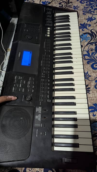 Yamaha E 453