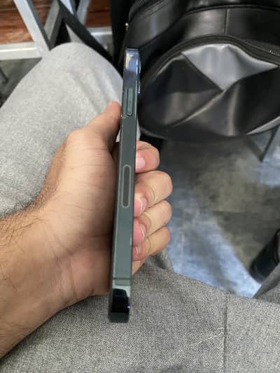 Apple iPhone 12 Pro. 128gb jv E-sim 3months time