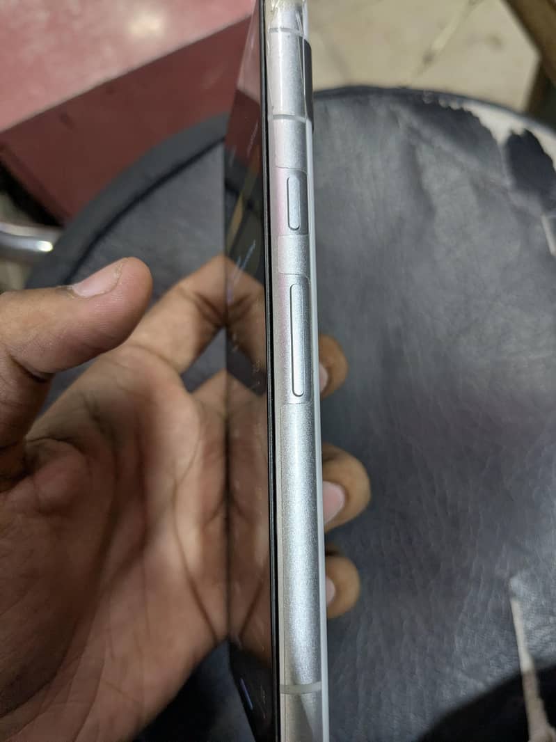Google Pixel 7a 2