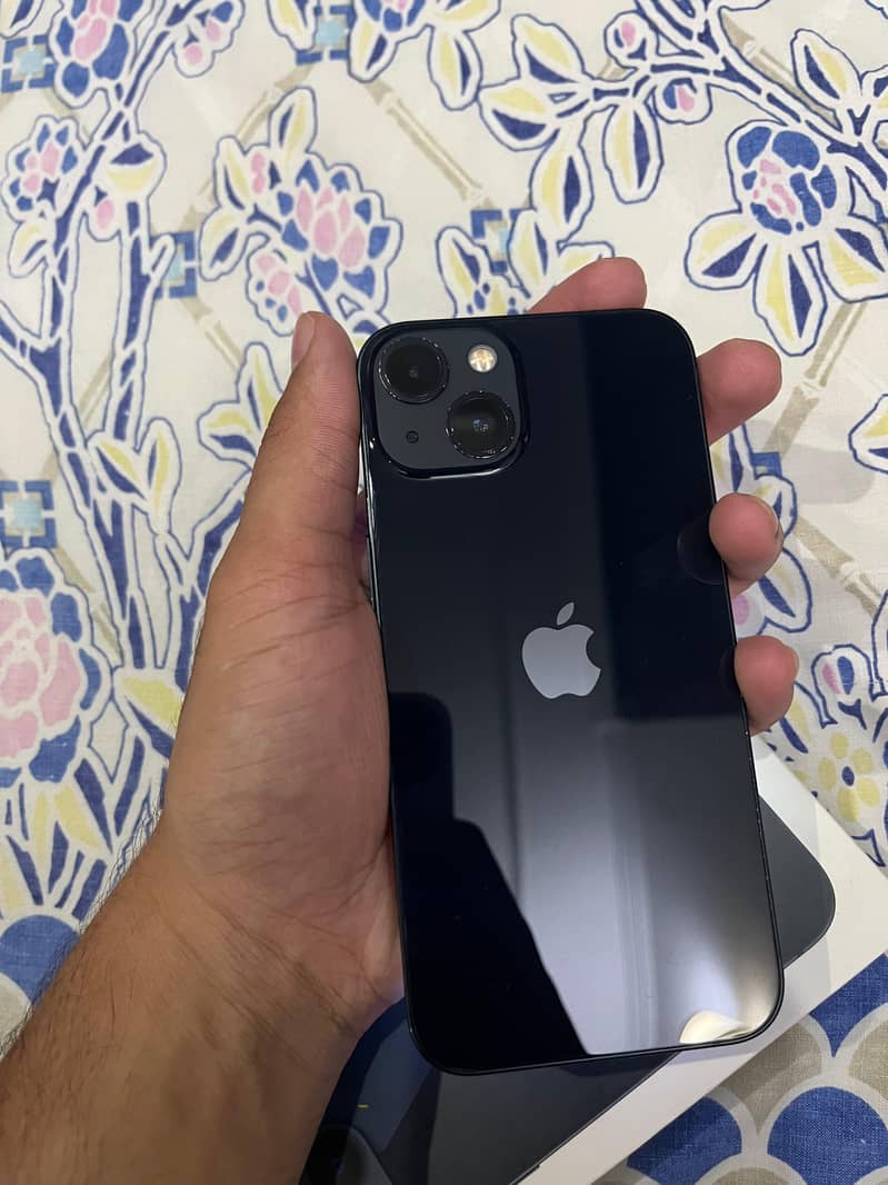 Apple iPhone 13 6