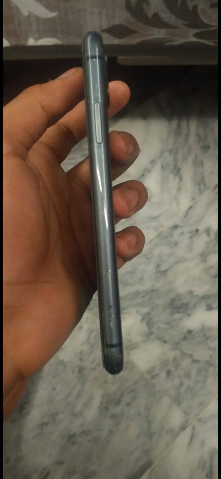 Apple iPhone 11 2