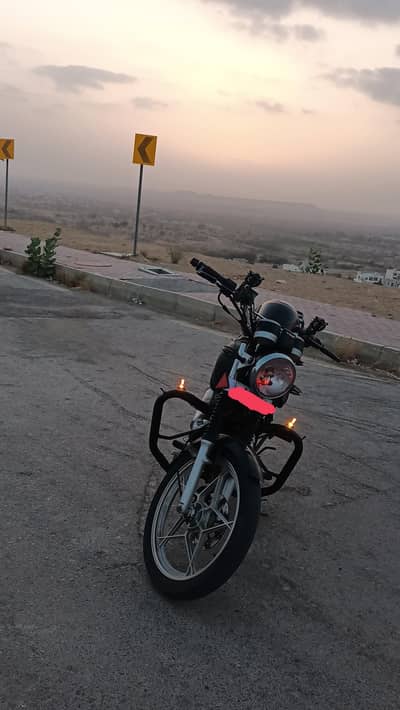 Suzuki GS 150 (Special Edition)