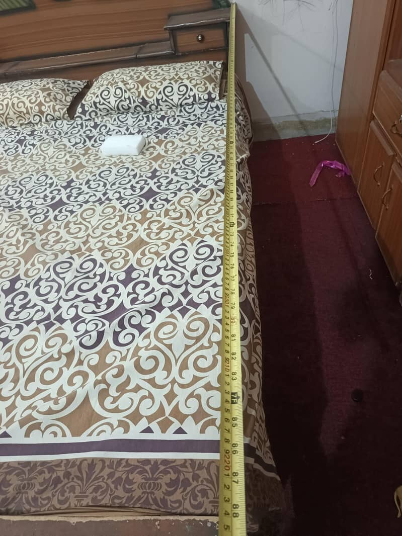 Queen size Double bed 9