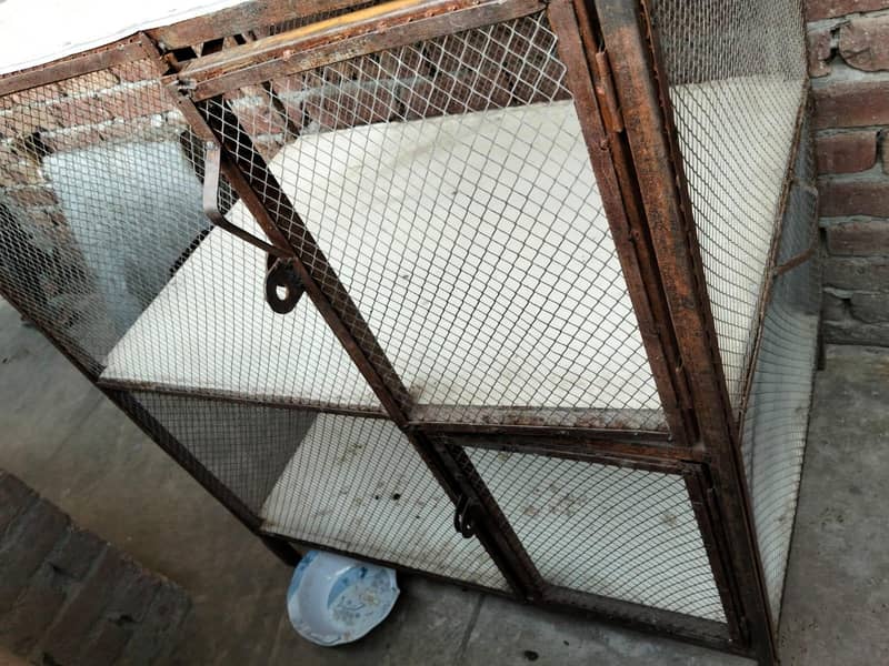 hen cage 0