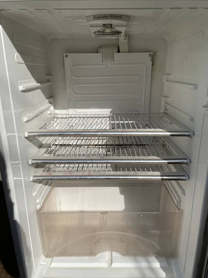 Dawlance fridge 11
