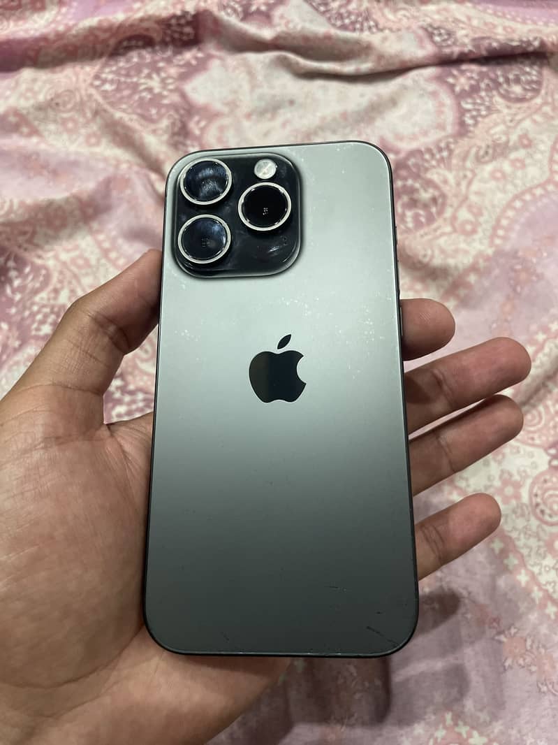 Apple iPhone 15 Pro 0