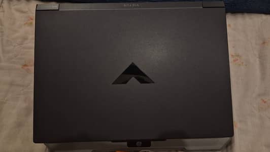 HP Victus 15 | R5 8645 HS | rtx 4050 | 16 GB | 1TB SSD | Gaming Laptop
