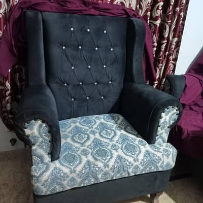 7 seatar sofa set.
