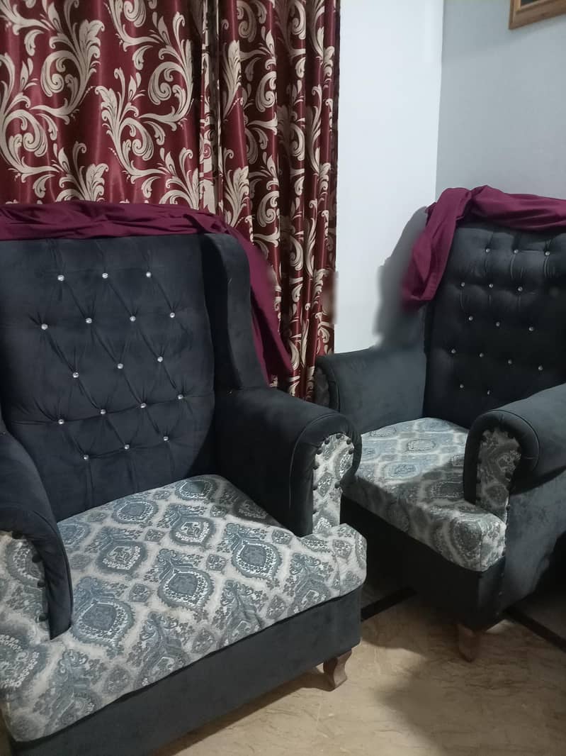 7 seatar sofa set. 1