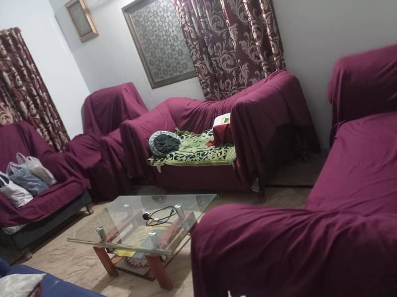 7 seatar sofa set. 4