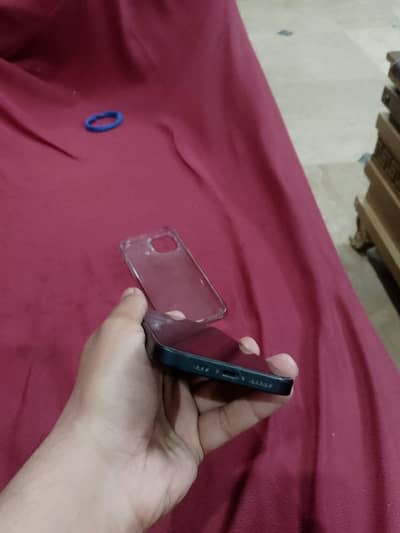 Iphone 14 128 gb Jv battery health 87 contact 03219670518