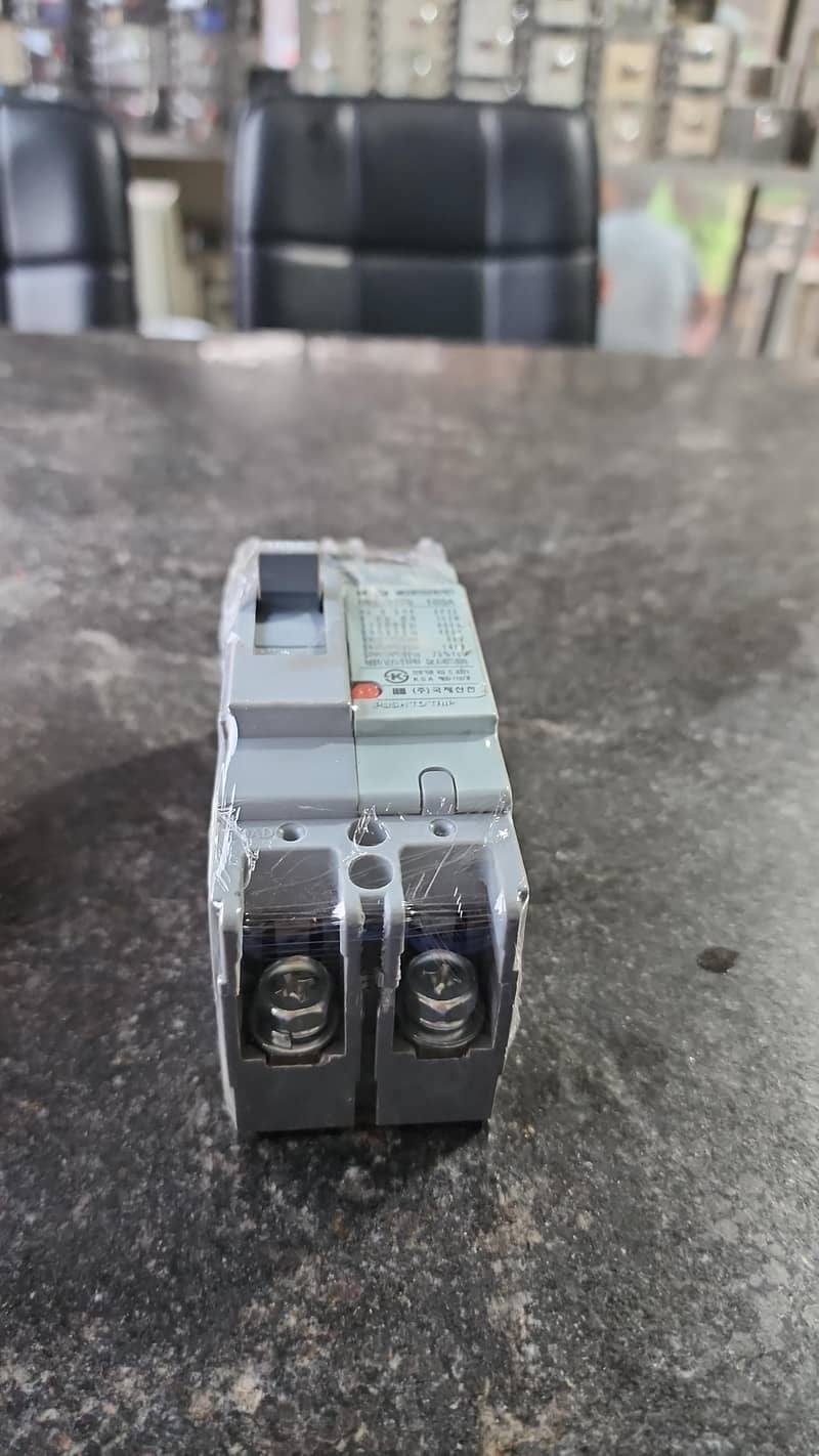 Electric cercut breakers 1