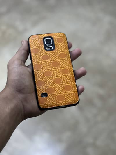 Samsung Galaxy S5 Plus | 10/10 | AMOLED | Fingerprint