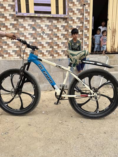 Sports mountain cycle fibers tyre rimes ha all ok condition ha