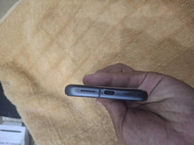 Google Pixel 8 3
