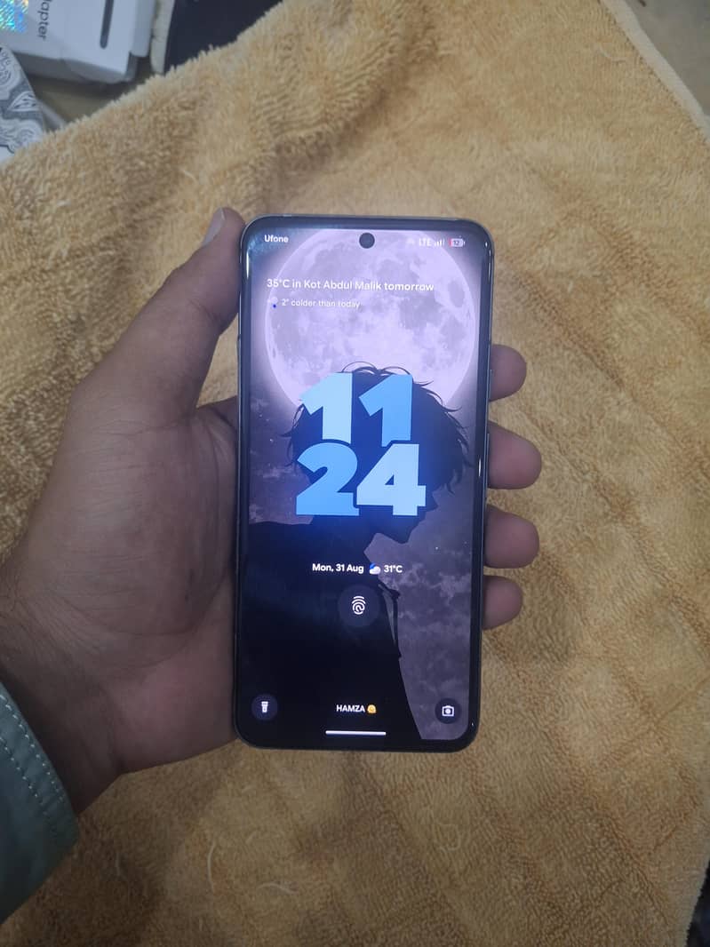 Google Pixel 8 5