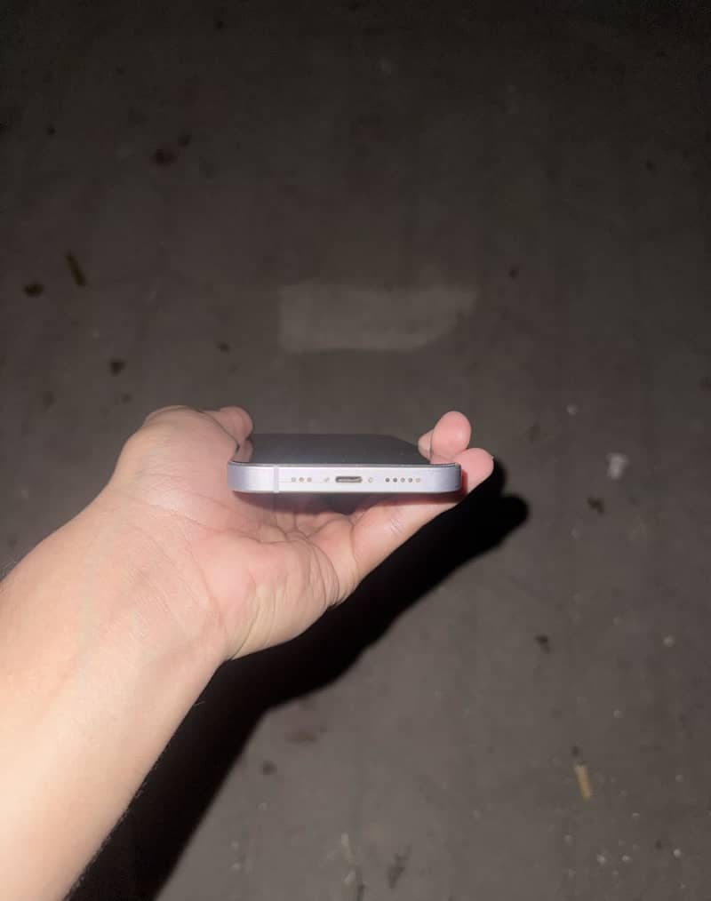 iPhone 14 Jv 3