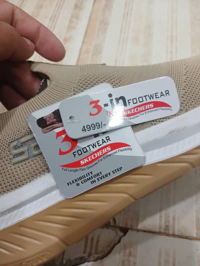 skechers only rs 3000/