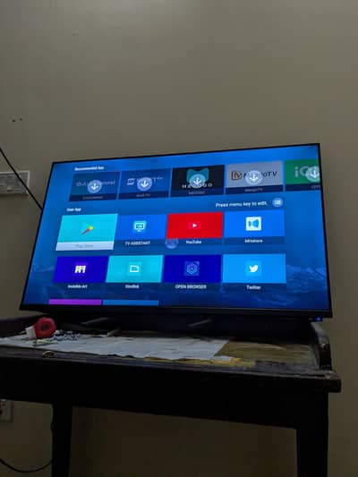 43 inch Smart Android LED TV Bezeles metal frame