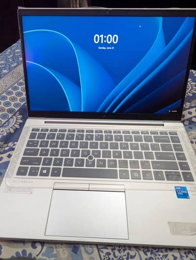 HP ELITEBOOK G8 840
