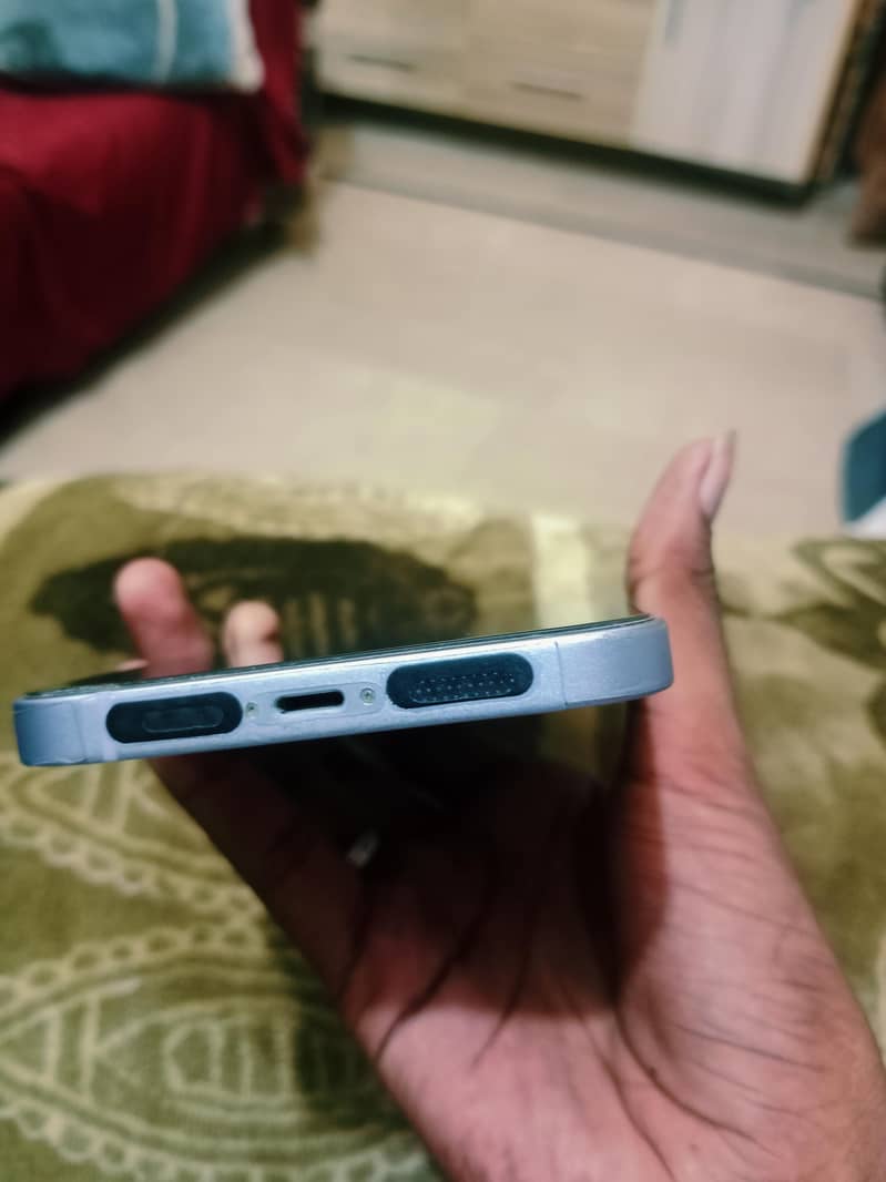 Apple iPhone 14 plus 3