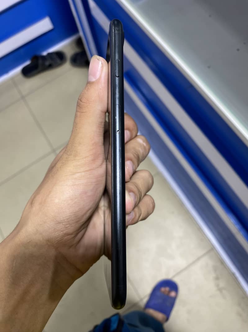 Apple iPhone 7 Plus 3