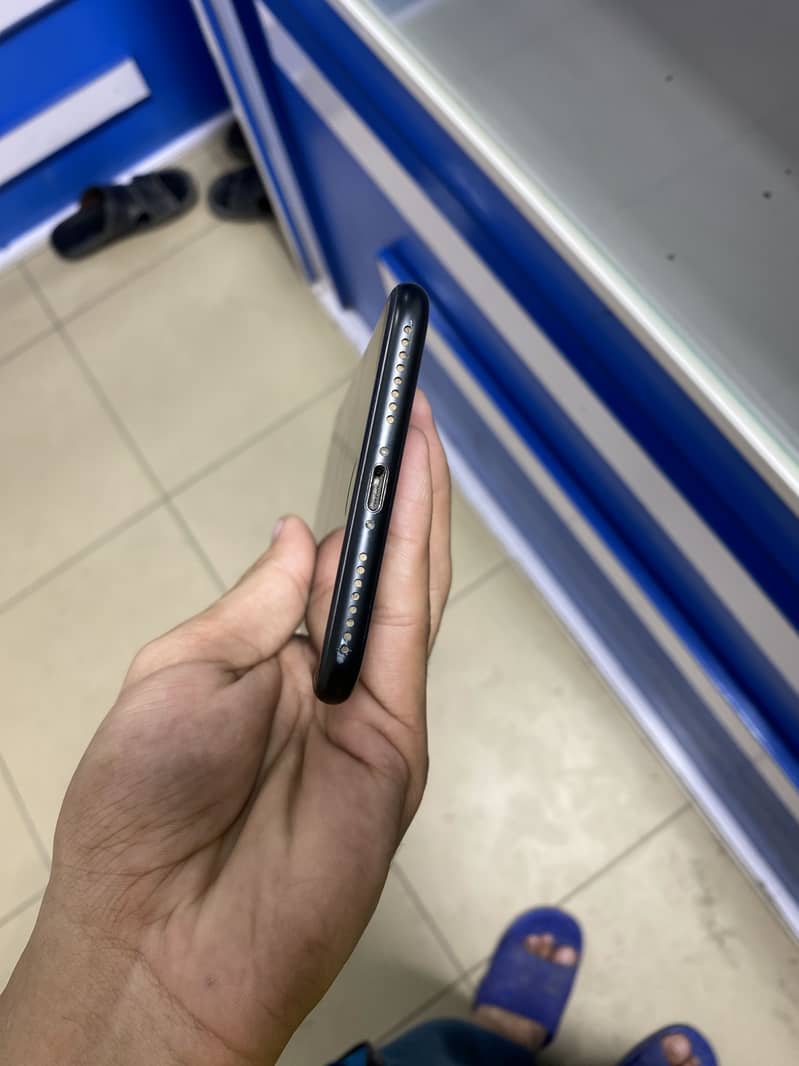 Apple iPhone 7 Plus 4