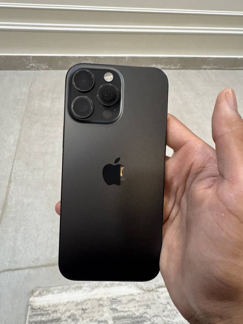 iPhone 16 Pro Max 0