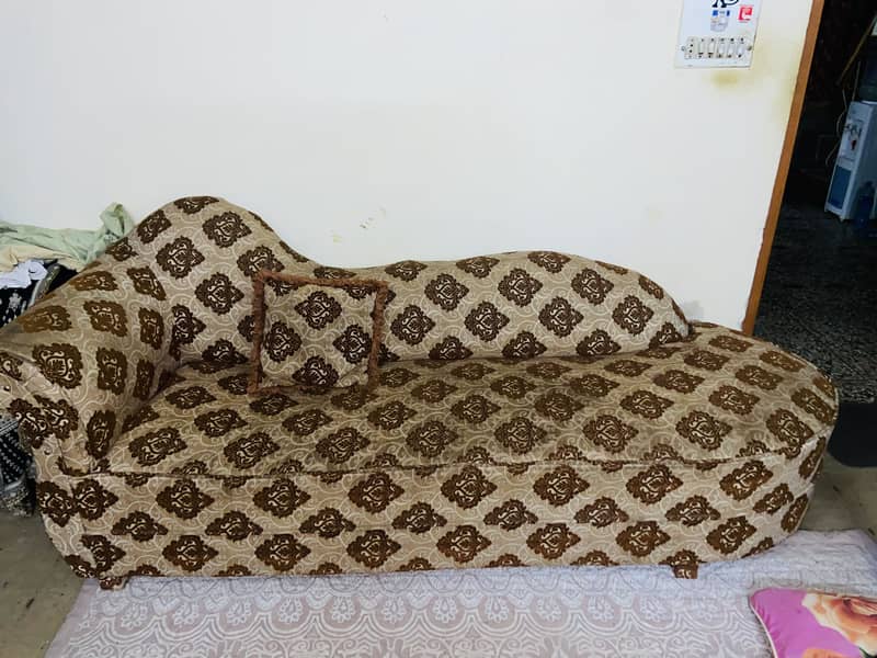 Excellent condition Deewan 1