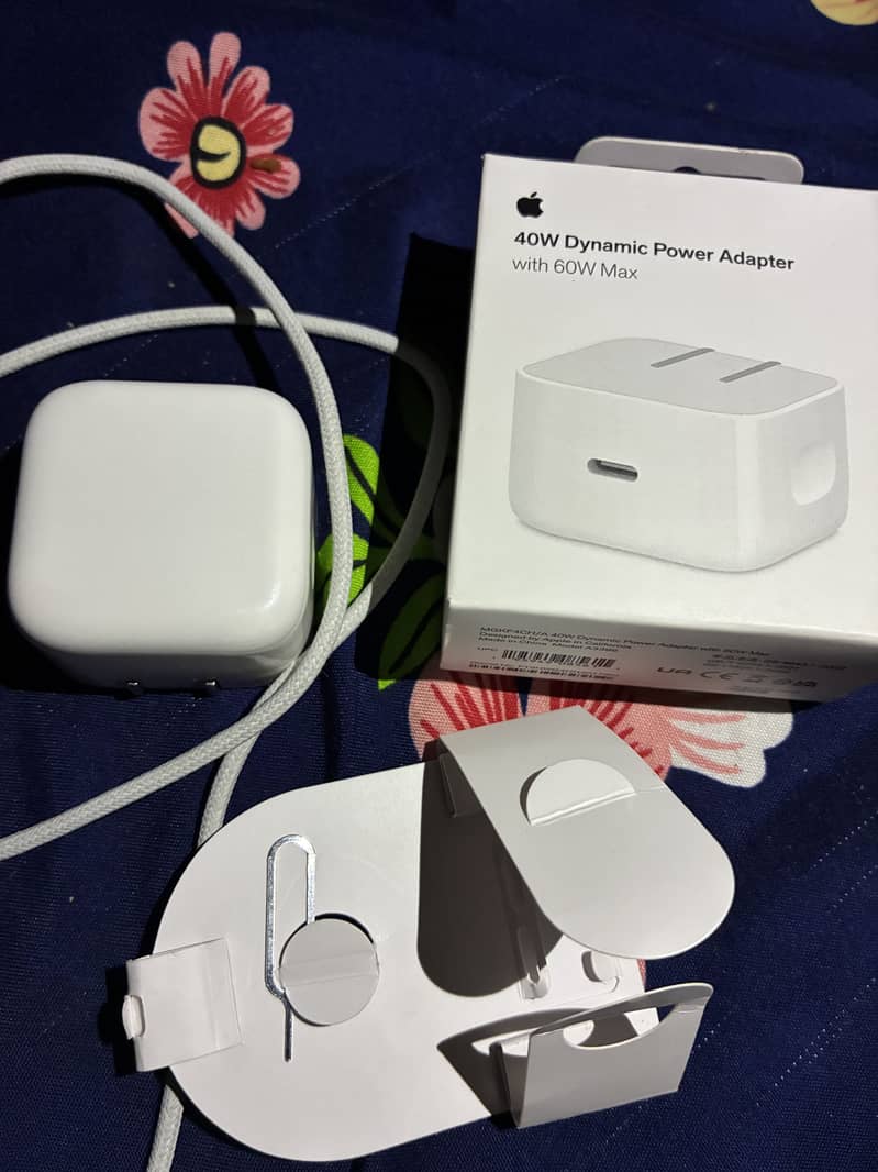 Apple 40W Dynamic Adapter 3