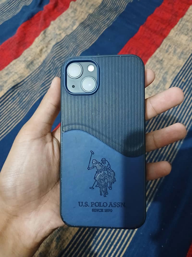 Apple iPhone 13 0
