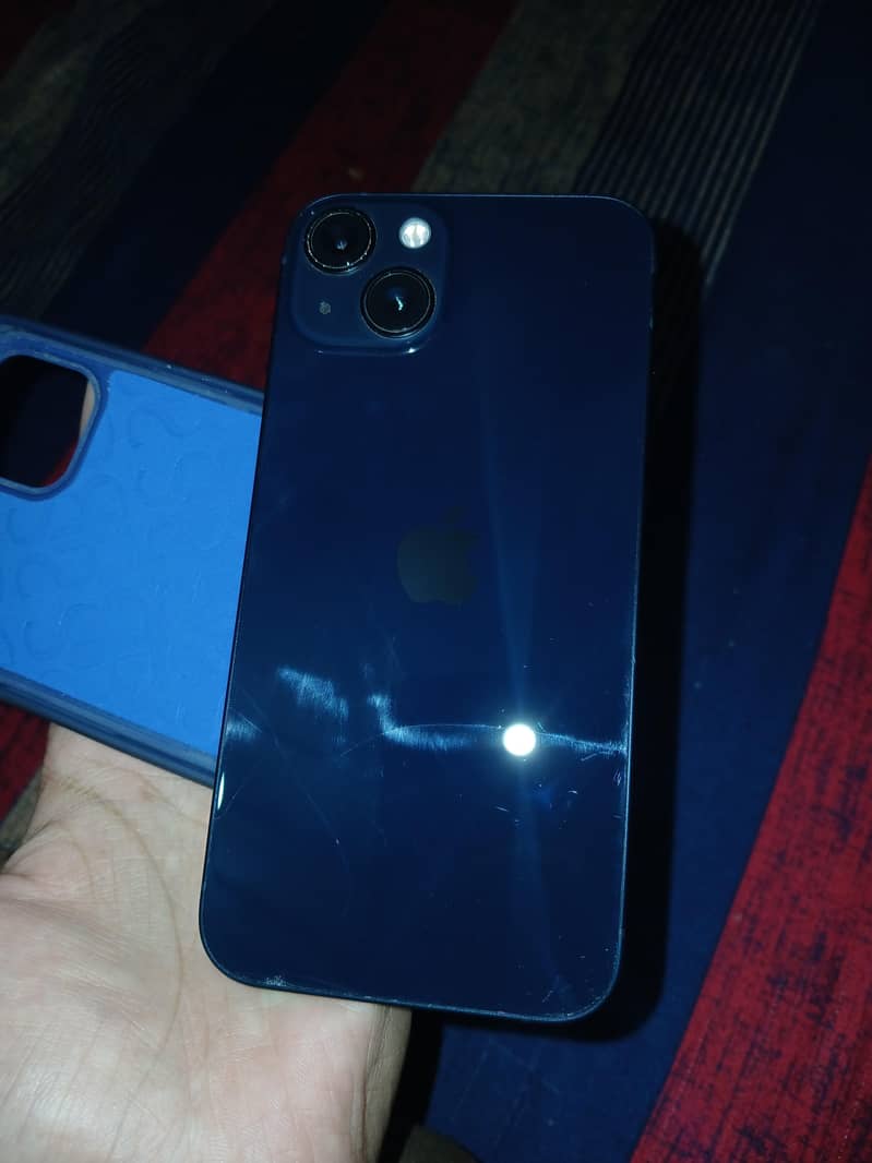 Apple iPhone 13 4