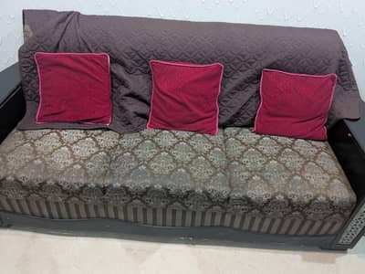 Sofa solid frame
