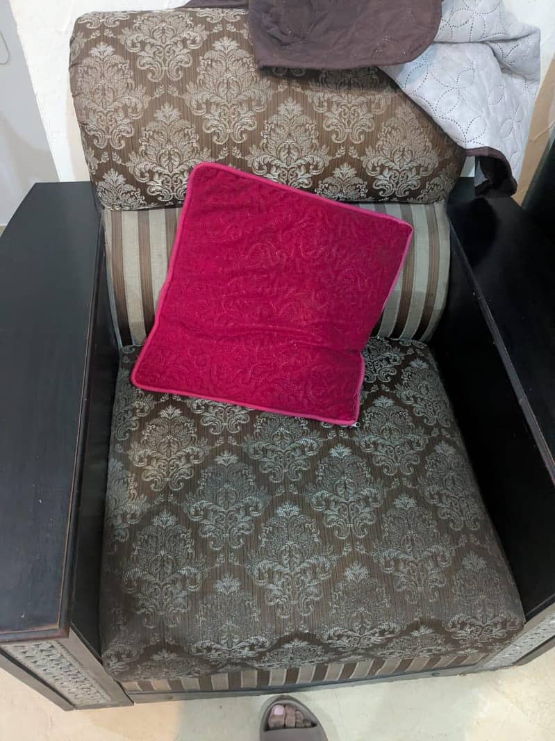Sofa solid frame 1
