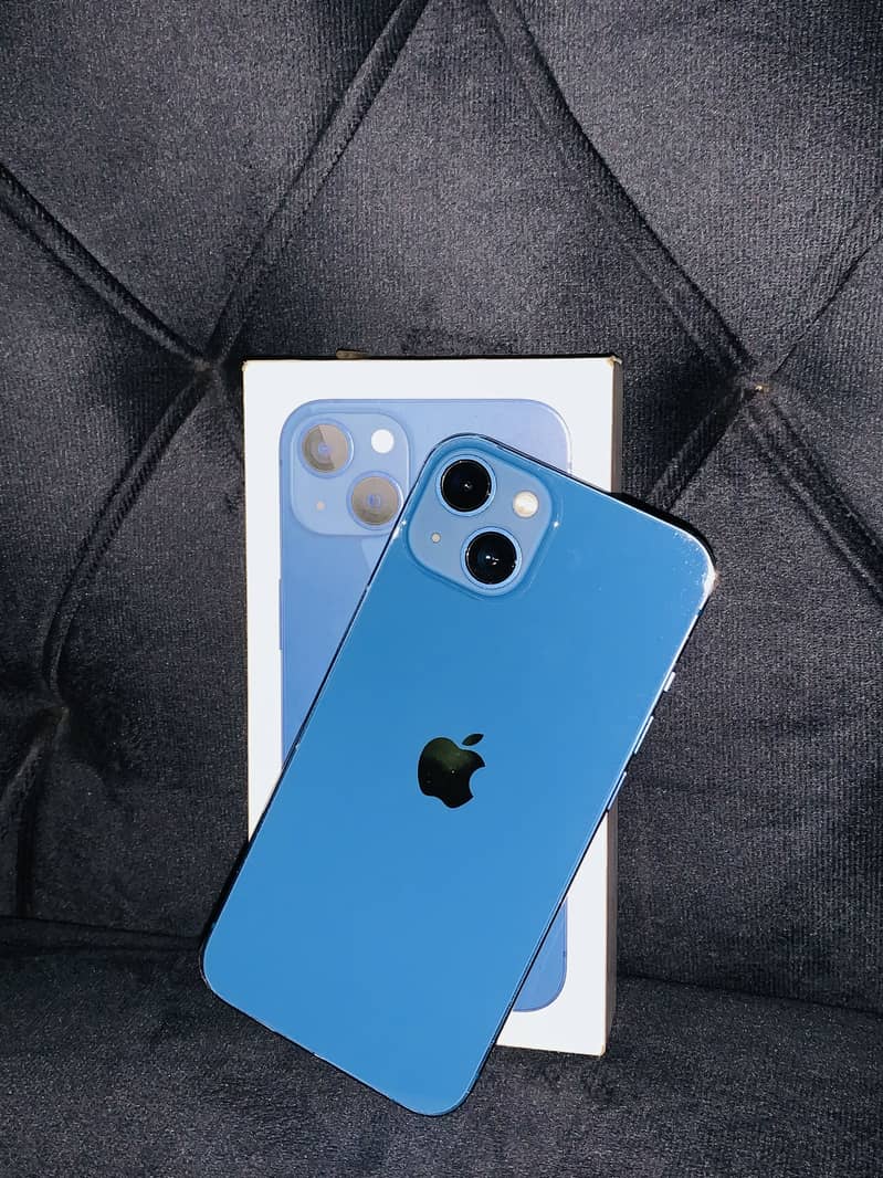 Apple iPhone 13 0
