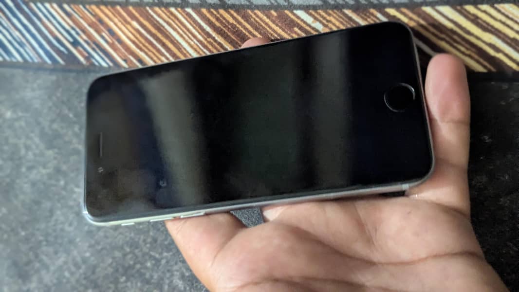 Apple iPhone 6 6