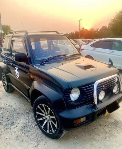 Mitsubishi Pajero JR jeep for sale on urgent basis